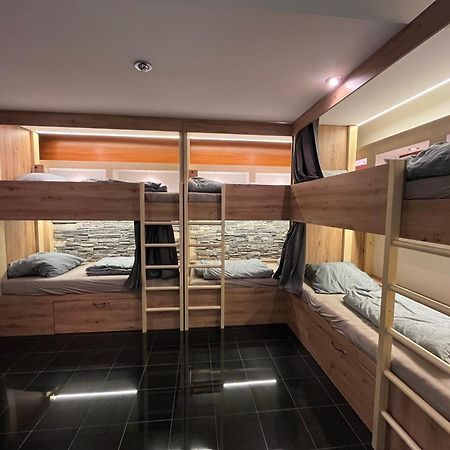 Zen Zone Hostel Bratislava Eksteriør bilde